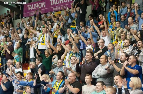 Polfarmex wygrywa z AZS Koszalin