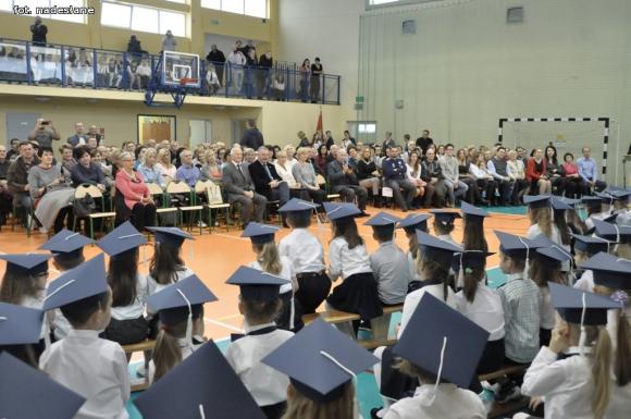Ślubowanie pierwszoklasistów w 