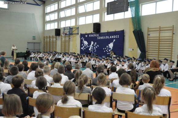 Ślubowanie pierwszoklasistów w 