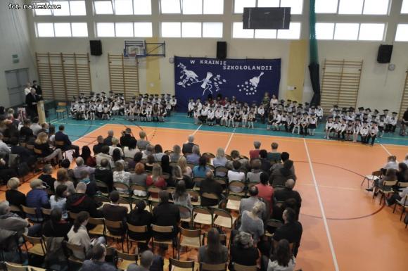 Ślubowanie pierwszoklasistów w 