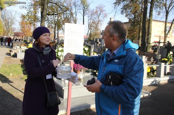 I  krośniewicka kwesta na cmentarzu parafialnym