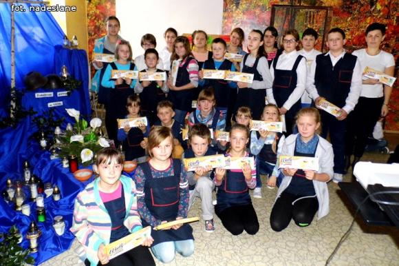 Zadbamy o opuszczone groby! Akcja harcerzy i zuchów w szkole w Szewcach Nadolnych