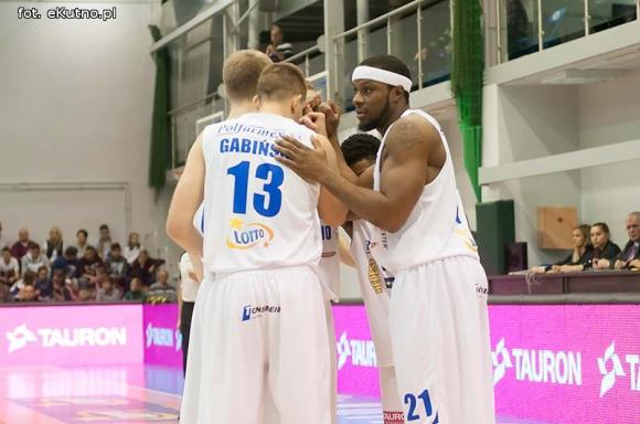 Drużyna Krysiewicza lepsza