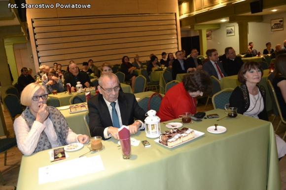 Rzeźbiarz, kolekcjoner Tadeusz Kacalak z Nagrodą Starosty