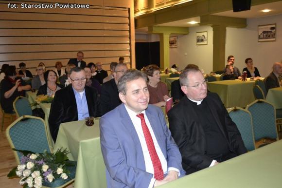 Rzeźbiarz, kolekcjoner Tadeusz Kacalak z Nagrodą Starosty