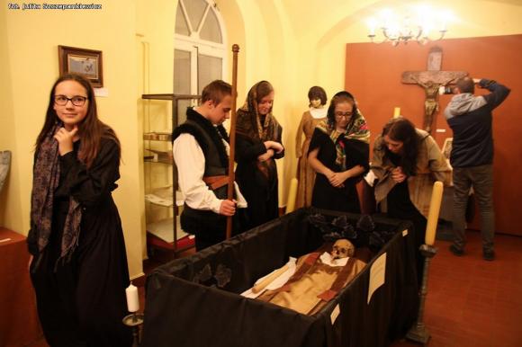 Relacja z Krośniewic. Zaduszki z tradycją