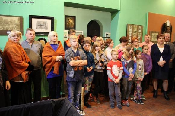 Relacja z Krośniewic. Zaduszki z tradycją