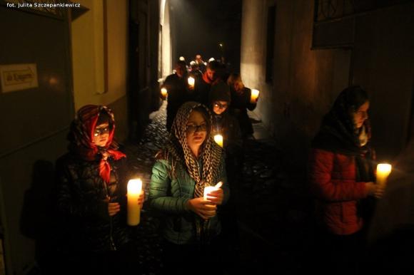 Relacja z Krośniewic. Zaduszki z tradycją