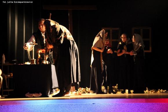 Relacja z Krośniewic. Zaduszki z tradycją