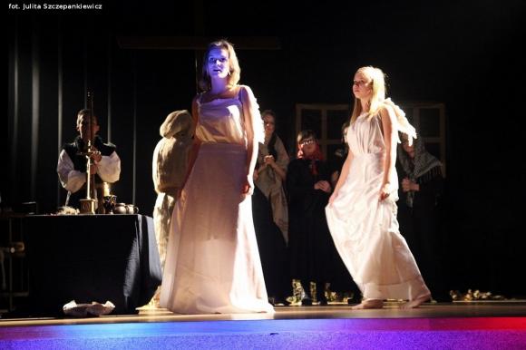 Relacja z Krośniewic. Zaduszki z tradycją