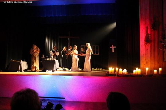 Relacja z Krośniewic. Zaduszki z tradycją