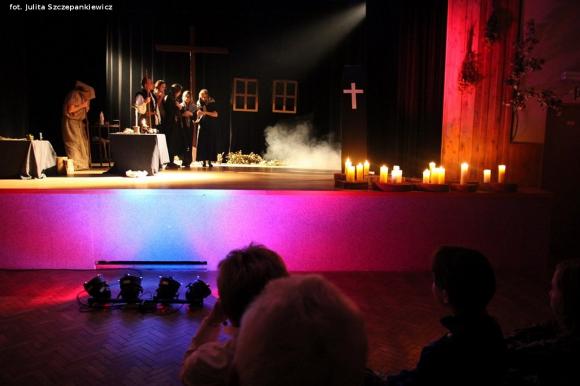 Relacja z Krośniewic. Zaduszki z tradycją