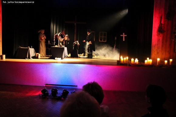 Relacja z Krośniewic. Zaduszki z tradycją