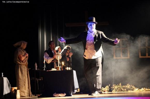 Relacja z Krośniewic. Zaduszki z tradycją