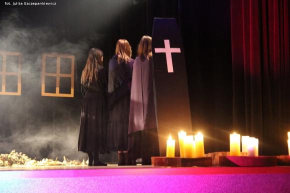 Relacja z Krośniewic. Zaduszki z tradycją