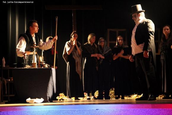 Relacja z Krośniewic. Zaduszki z tradycją