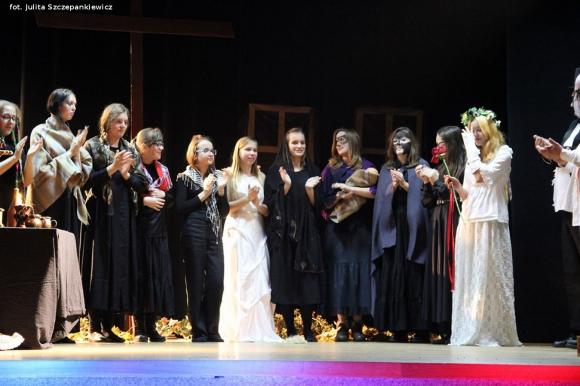 Relacja z Krośniewic. Zaduszki z tradycją