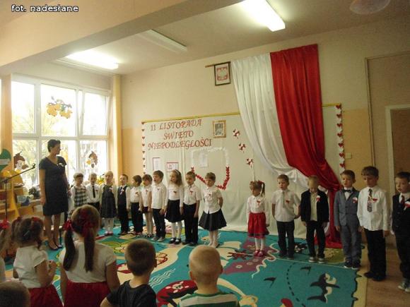 Maluchy uczciły odzyskanie niepodległości