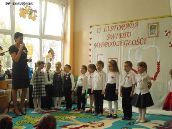 Maluchy uczciły odzyskanie niepodległości