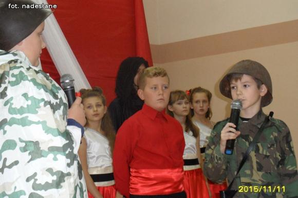 Pomyśl choć chwilę, Choć chwilę, Ile krwi, walki ile Kosztowało zdobycie wolności