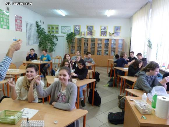 Ciekawa lekcja chemii w Trójce