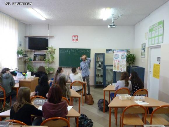 Ciekawa lekcja chemii w Trójce