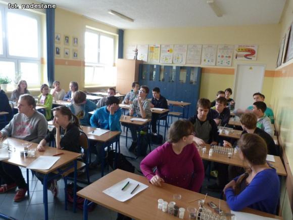 Ciekawa lekcja chemii w Trójce
