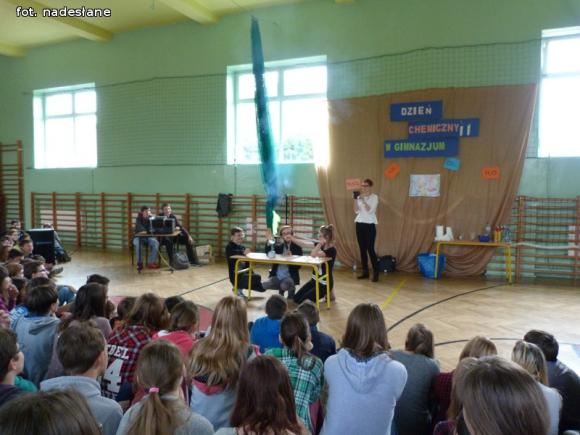 Ciekawa lekcja chemii w Trójce