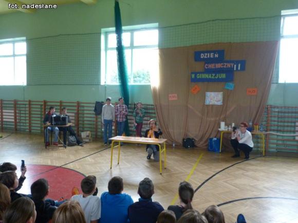 Ciekawa lekcja chemii w Trójce