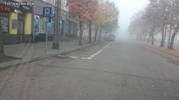 Miejskie obrazki. Brudna jesień w Kutnie w pełni