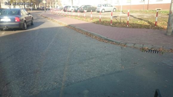 Miejskie obrazki. Brudna jesień w Kutnie w pełni