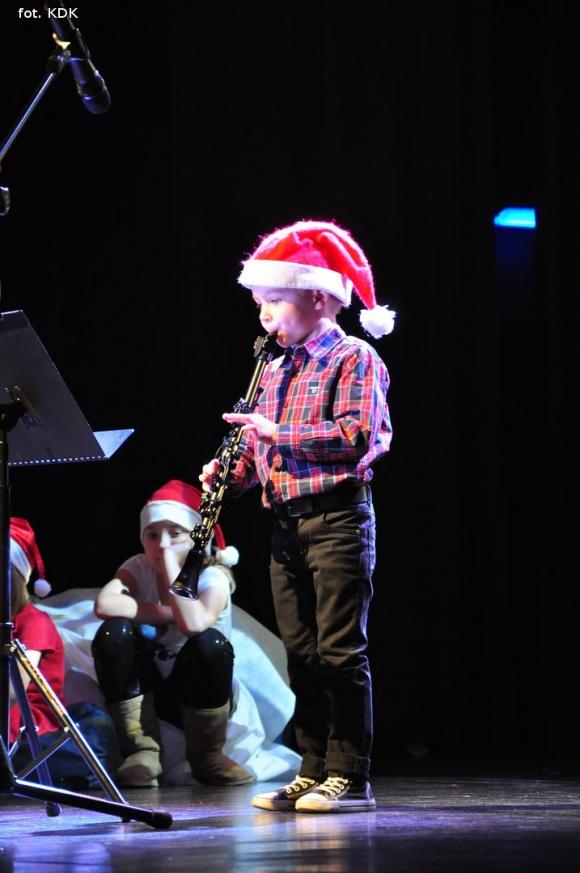 Śpiewająco zostali Mikołajami w Kutnowskim Domu Kultury