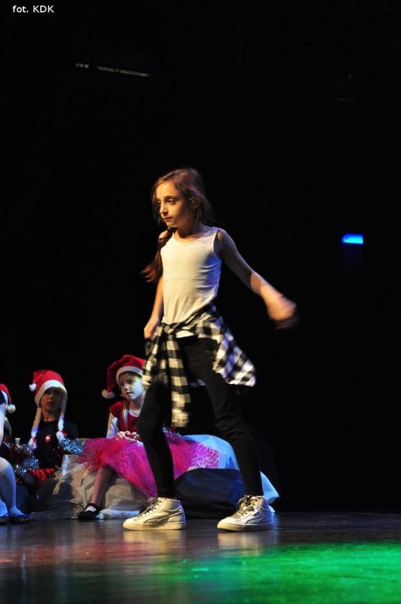 Śpiewająco zostali Mikołajami w Kutnowskim Domu Kultury