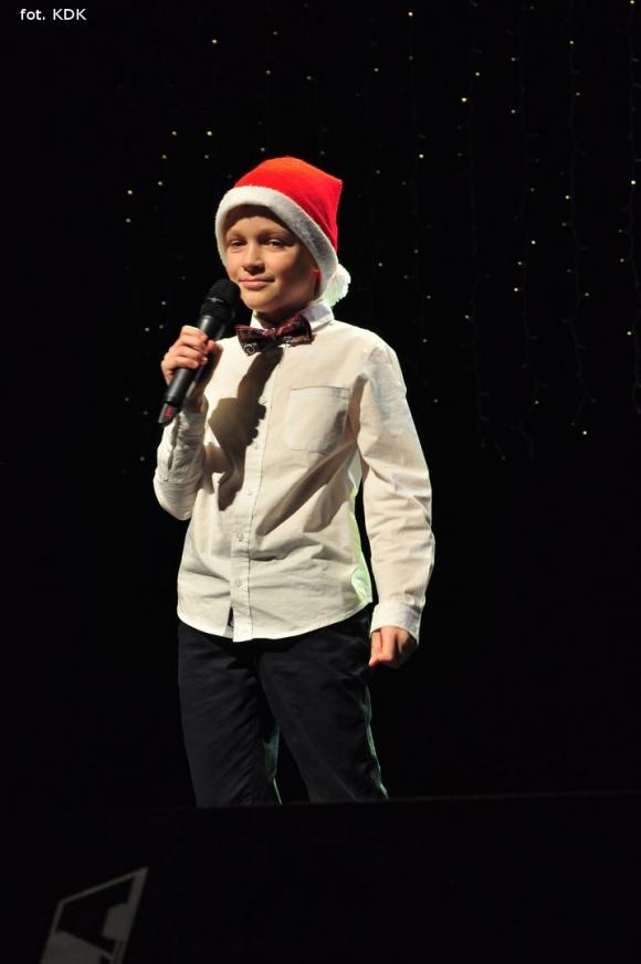 Śpiewająco zostali Mikołajami w Kutnowskim Domu Kultury