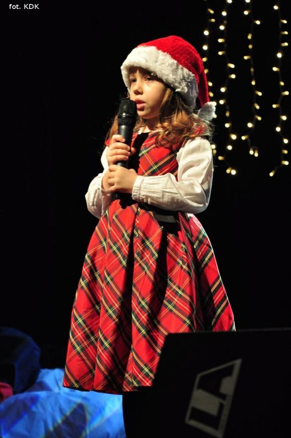 Śpiewająco zostali Mikołajami w Kutnowskim Domu Kultury