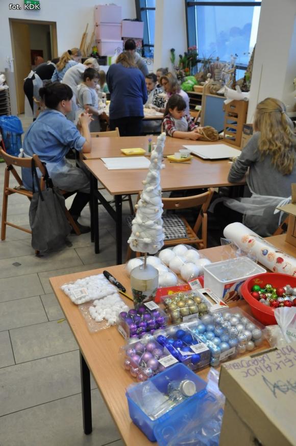 Rodzinne warsztaty świąteczne w domu kultury