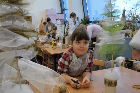 Rodzinne warsztaty świąteczne w domu kultury