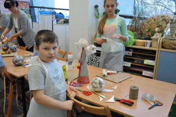 Rodzinne warsztaty świąteczne w domu kultury