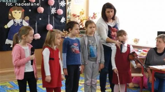 Świąteczne kolędowanie w Bajce