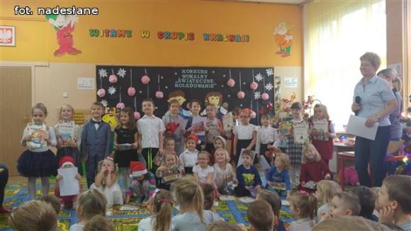 Świąteczne kolędowanie w Bajce