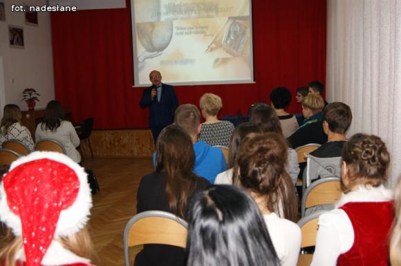 Mikołajkowe zmagania ortograficzne w ZS nr 1