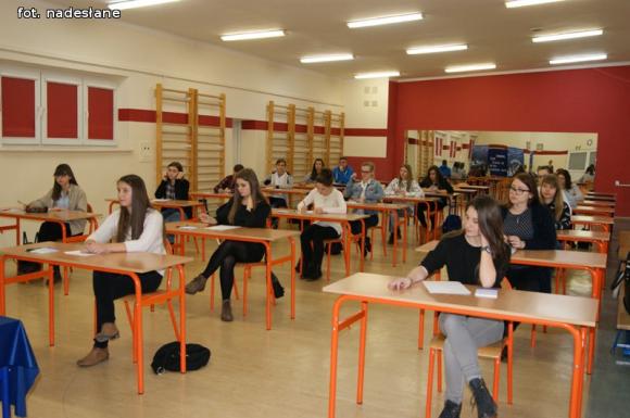 Mikołajkowe zmagania ortograficzne w ZS nr 1