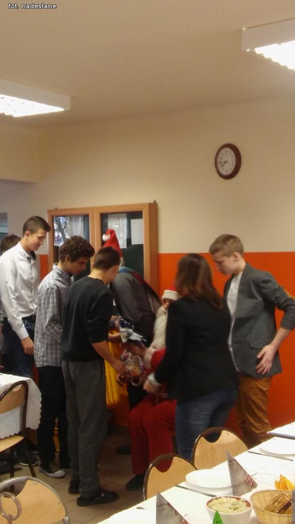 Pierwsze Spotkanie Bożonarodzeniowe w nowej siedzibie Młodzieżowego Ośrodka Socjoterapii