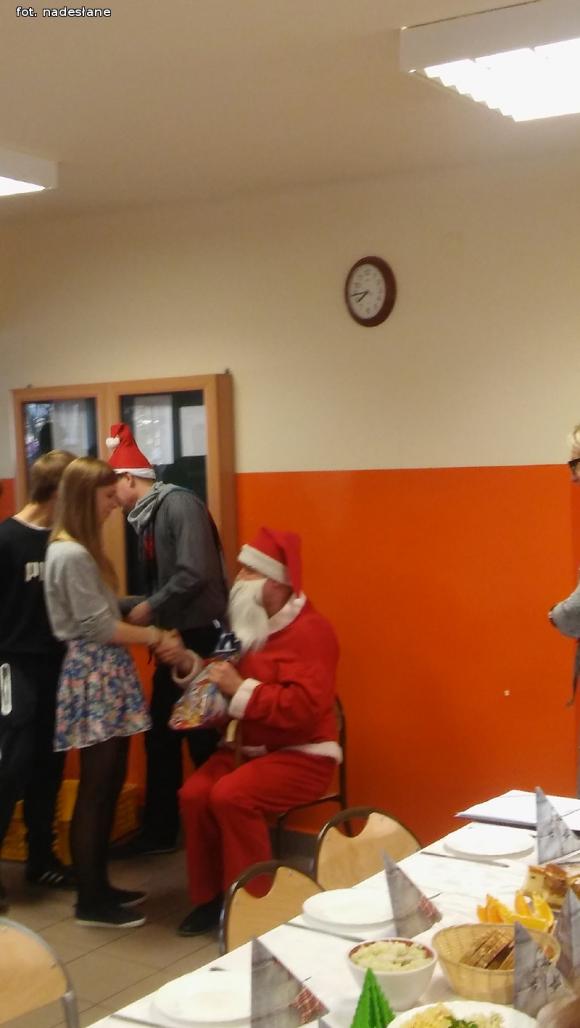 Pierwsze Spotkanie Bożonarodzeniowe w nowej siedzibie Młodzieżowego Ośrodka Socjoterapii