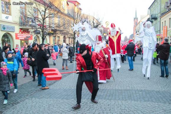 Gwiazda Zbawcę im ogłasza, Nadzieją się cieszą. Wigilia pod Ratuszem