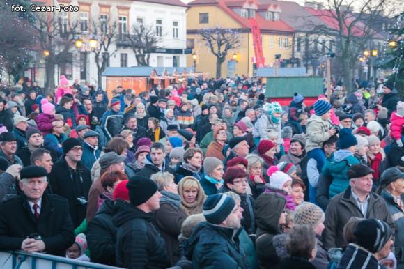 Gwiazda Zbawcę im ogłasza, Nadzieją się cieszą. Wigilia pod Ratuszem