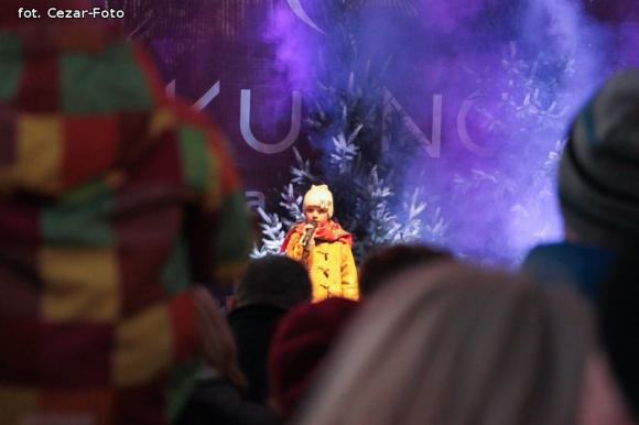 Gwiazda Zbawcę im ogłasza, Nadzieją się cieszą. Wigilia pod Ratuszem