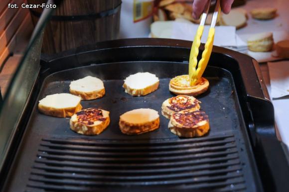 Gwiazda Zbawcę im ogłasza, Nadzieją się cieszą. Wigilia pod Ratuszem