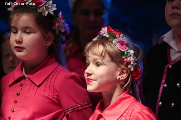 Gwiazda Zbawcę im ogłasza, Nadzieją się cieszą. Wigilia pod Ratuszem