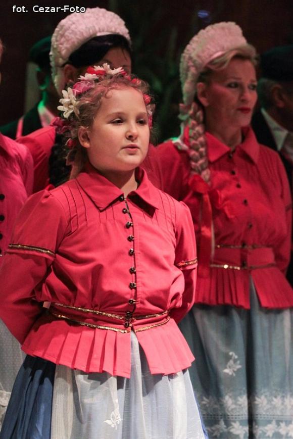 Gwiazda Zbawcę im ogłasza, Nadzieją się cieszą. Wigilia pod Ratuszem